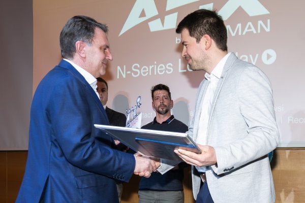 WKNÖ-Präsident Wolfgang Ecker gratuliert zur Ausbildertrophy 2025 WKNÖ-Präsident Wolfgang Ecker gratuliert zur Ausbildertrophy 2025