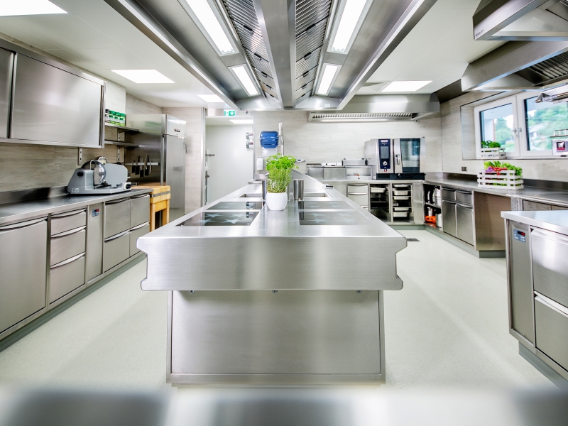 Gewerbliche Großküche im Gasthaus Bachwirt in Oberneudorf